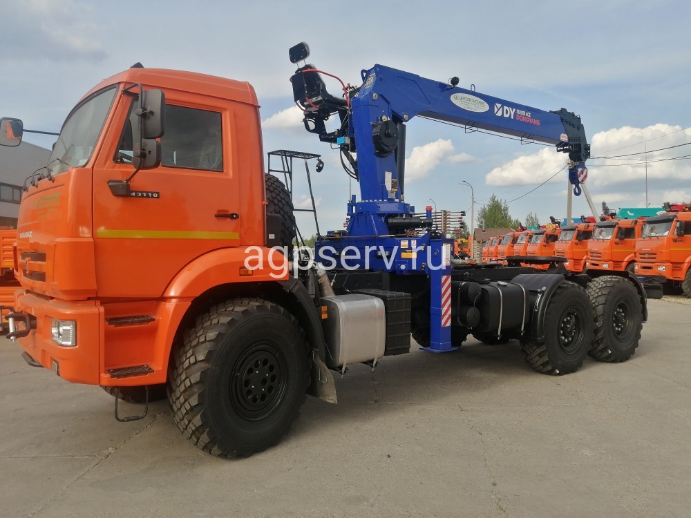 Автомобиль- тягач седельный 438242-02 на шасси КАМАЗ 43118-73094-50 с КМУ DONG YANG SS 1956